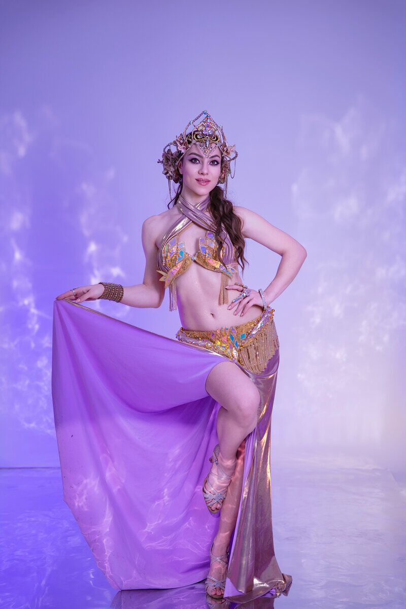 Elizabeth Khard, instructor of the Creative Movement Lab workshop